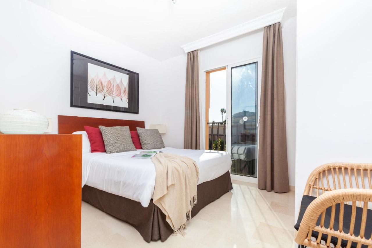 Playa & Beach Apartments Mijas Costa & Fuengirola By Alfresco Stays El Faro Kültér fotó