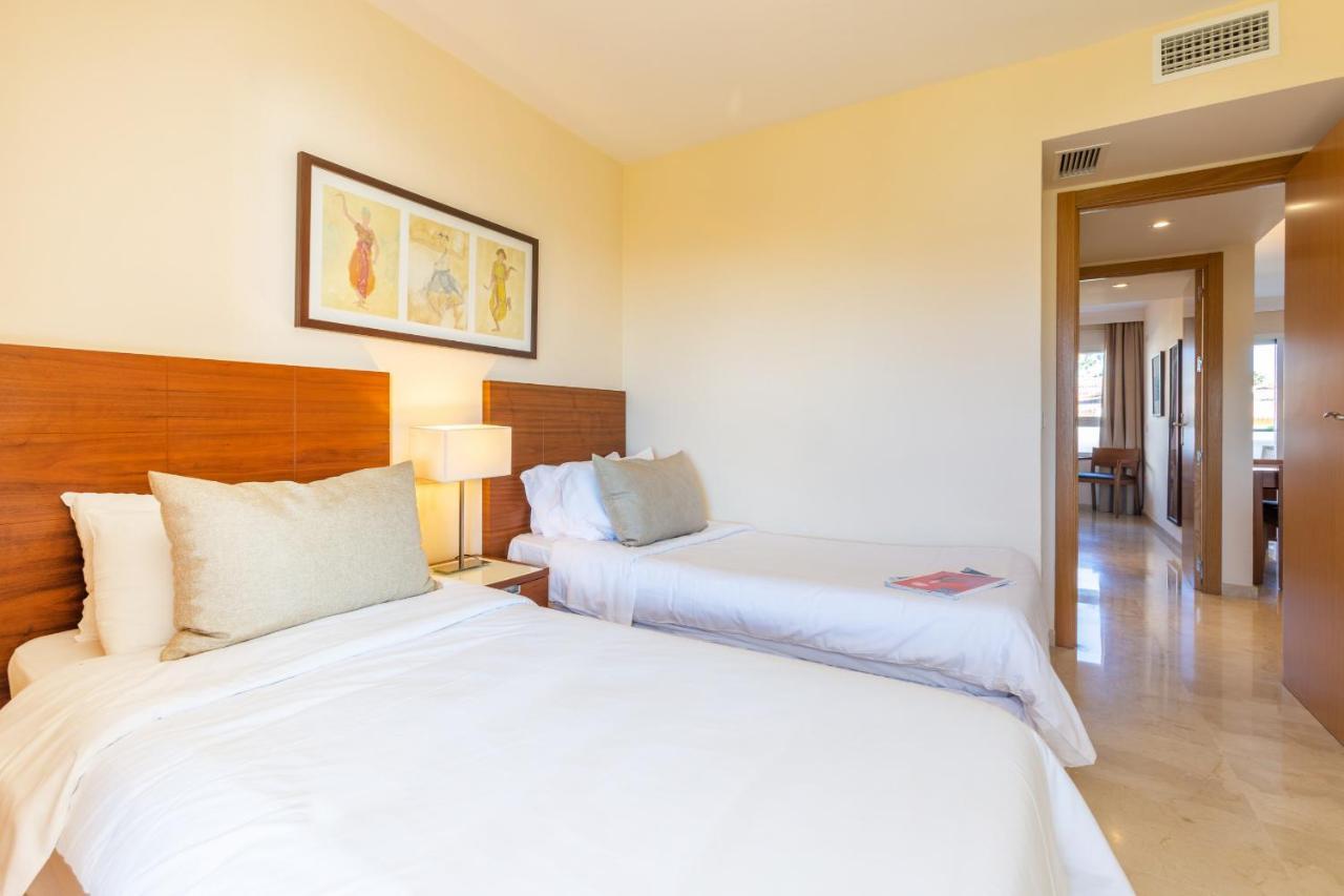 Playa & Beach Apartments Mijas Costa & Fuengirola By Alfresco Stays El Faro Kültér fotó
